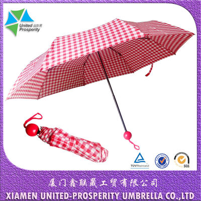 El metal plegable triple provee de costillas el paraguas plegable para los hombres