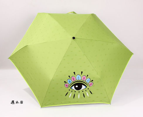 Color que cambia el paraguas de 3 dobleces con el eje del metal de 8m m