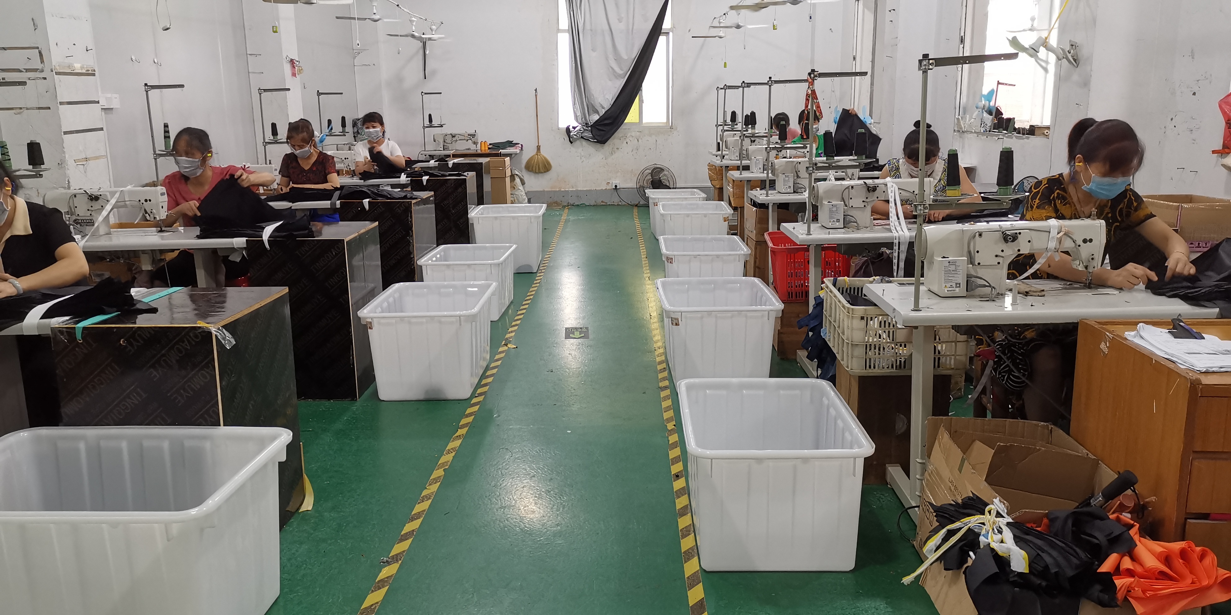 Xiamen United-Prosperity Industry & Trade Co., Ltd. línea de producción de fábrica