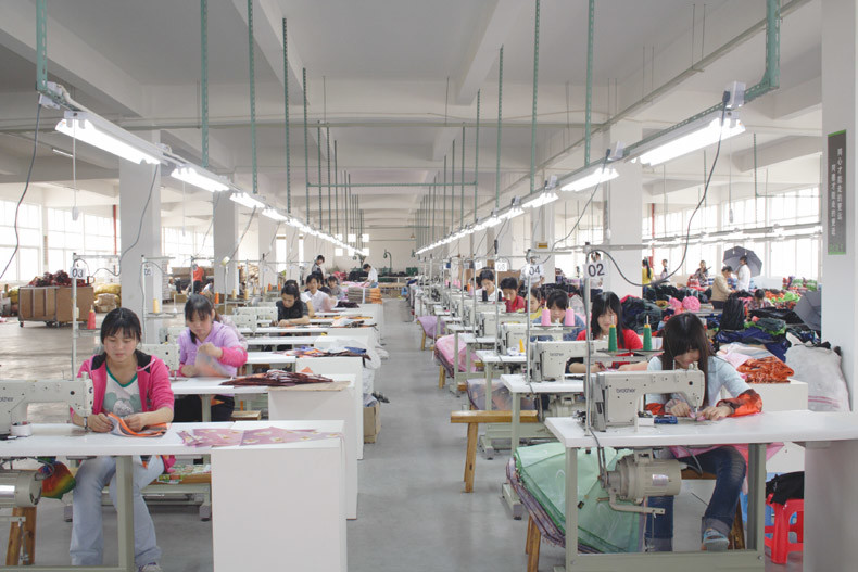 Xiamen United-Prosperity Industry &amp; Trade Co., Ltd. línea de producción de fábrica