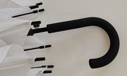23 pulgadas 8 costillas de fibra de vidrio auto abierto paraguas de palo con forma de J manguera de plástico recubierto de caucho