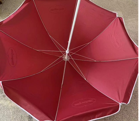 Paraguas a prueba de sol con una excelente protección de hasta 50F y un mecanismo de apertura y cierre manual