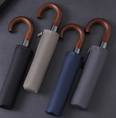8 costillas de fibra de vidrio automático 3 plegados Paraguas con mango de madera