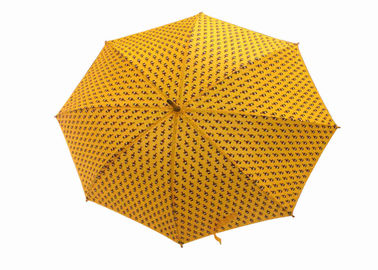 Tejido de poliester de madera del eje de la manija del paraguas de madera de la lluvia de las mujeres amarillas